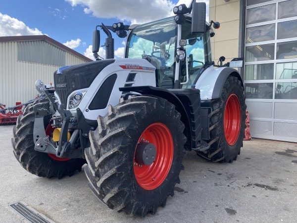 Fendt Traktor in Weiß