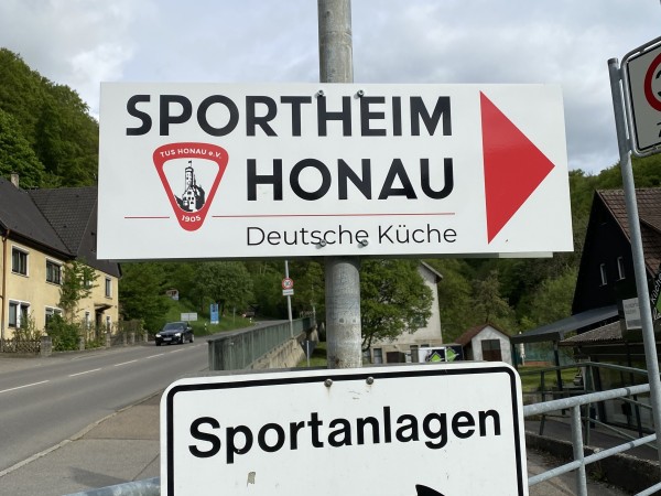 Straßenschild Sportheim Honau